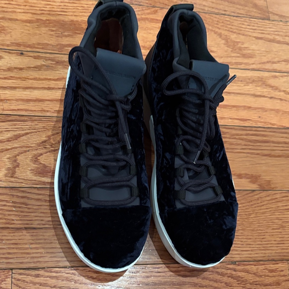 Elegant midnight blue Velvet Women's Sneakers